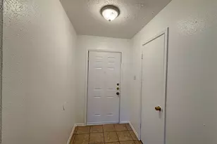 4903 Raven Ridge Dr, Houston, TX 77053 - Photo 2