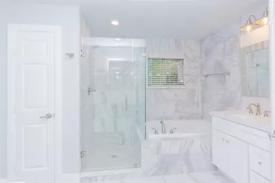 5226 Loch Lomond Drive, Houston, TX 77096 - Photo 10