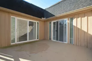 425 E Fair Harbor Ln, Houston, TX 77079 - Photo 32