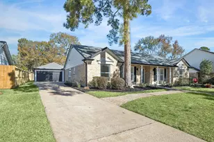 15402 Ripplestream St, Houston, TX 77068 - Photo 2