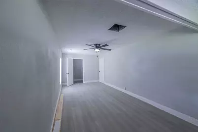 5007 Northridge Drive, Houston, TX 77033 - Photo 12