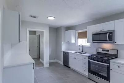 5007 Northridge Drive, Houston, TX 77033 - Photo 6