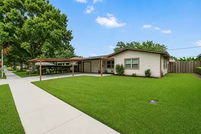205 Robin Street, Deer Park, TX 77536 - Photo 2