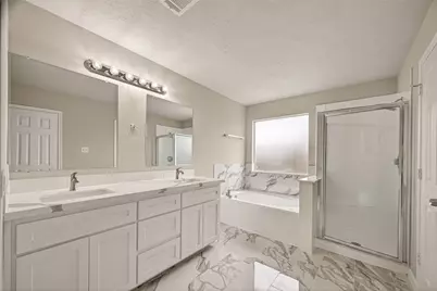 12610 Wood Dawn Lane, Houston, TX 77015 - Photo 32