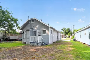 320 E Murrill St, Baytown, TX 77520 - Photo 24