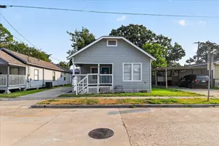 320 E Murrill St, Baytown, TX 77520 - Photo 2