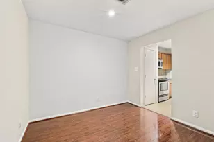 1100 Augusta Dr, Houston, TX 77057 - Photo 8