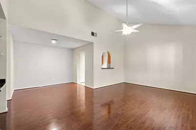 1100 Augusta Drive #86, Houston, TX 77057 - Photo 4