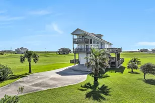 3902 Warrior Ct, Galveston, TX 77554 - Photo 2