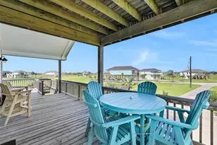 3902 Warrior Ct, Galveston, TX 77554 - Photo 4