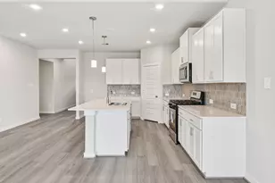 6425 Green Clover Ln, Pearland, TX 77584 - Photo 8