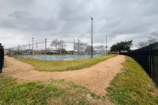 9362 Starfire Ln, Houston, TX 77036 - Photo 22