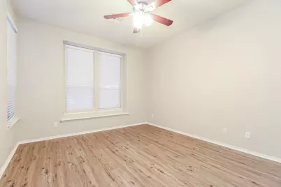 2307 Jefferson Crossing Drive, Conroe, TX 77304 - Photo 10