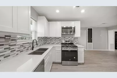 11330 Murr Way, Houston, TX 77048 - Photo 4