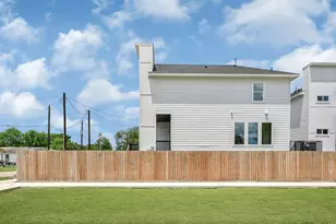 2108 Bringhurst St, Houston, TX 77026 - Photo 4