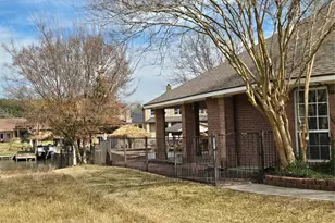 13998 Shoreline Dr, Willis, TX 77318 - Photo 4