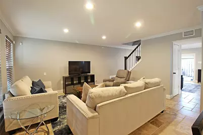 10386 Hammerly Boulevard #32, Houston, TX 77043 - Photo 4