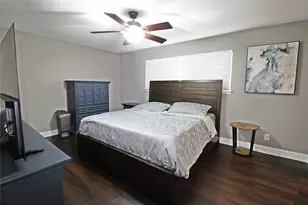 10386 Hammerly Blvd, Houston, TX 77043 - Photo 14