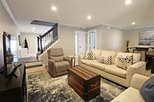 10386 Hammerly Blvd, Houston, TX 77043 - Photo 2