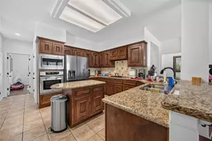 2818 Maple Bend Dr, Houston, TX 77345 - Photo 4