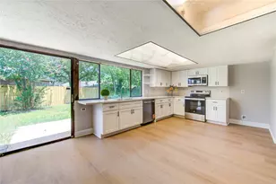 15515 Mira Monte Dr, Houston, TX 77083 - Photo 16