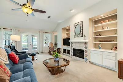 707 W Peach Hollow Circle, Pearland, TX 77584 - Photo 10