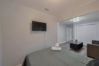 2218 Silverbonnet Street, Houston, TX 77055 - Photo 28