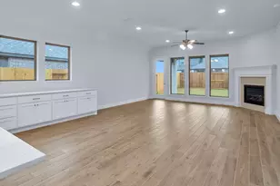 12034 Jacob Ln, Mont Belvieu, TX 77523 - Photo 10