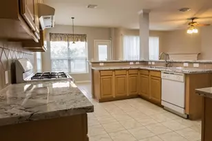 2511 Sun Spot Ln, Pearland, TX 77584 - Photo 6