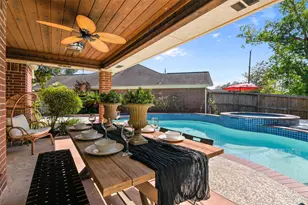 416 Live Oak Ln, Friendswood, TX 77546 - Photo 4