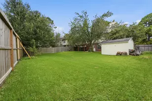 2413 Piney Woods Dr, Pearland, TX 77581 - Photo 30