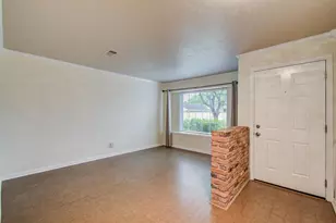 6030 Willowbend Blvd, Houston, TX 77096 - Photo 8