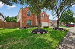 3203 Ruffin Green Ct, Fresno, TX 77545 - Photo 2