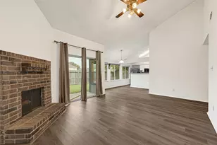 10802 Forest Leaf Dr, Sugar Land, TX 77498 - Photo 8