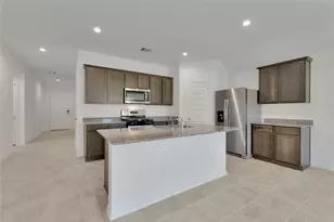 1023 Lipizzan, Rosharon, TX 77583 - Photo 2