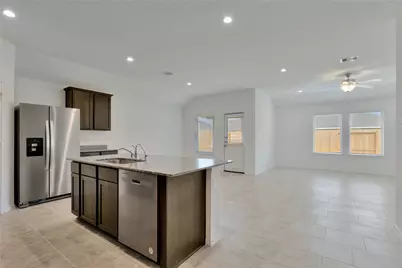 1023 Lipizzan, Rosharon, TX 77583 - Photo 4