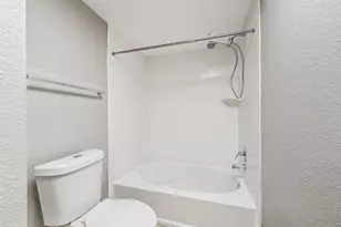 2700 Revere St, Houston, TX 77098 - Photo 24