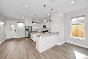 1320 Dorothy St, Houston, TX 77008 - Photo 8