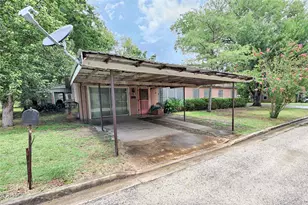 200 Young St, Hallettsville, TX 77964 - Photo 26
