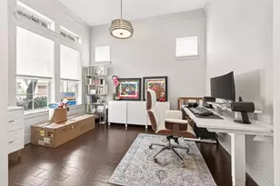 6703 Saxton Manor St, Houston, TX 77055 - Photo 6