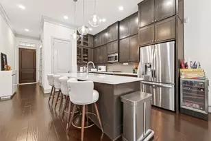 6703 Saxton Manor St, Houston, TX 77055 - Photo 12