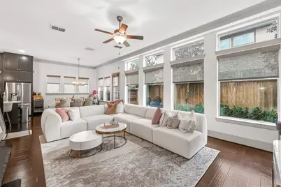 6703 Saxton Manor Street, Houston, TX 77055 - Photo 10
