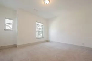 6703 Saxton Manor St, Houston, TX 77055 - Photo 24