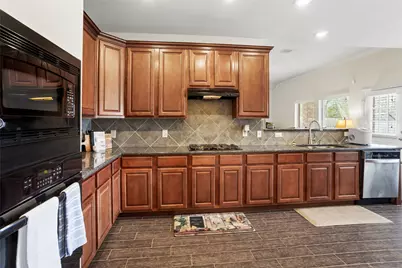 1995 Brentwood Drive, Alvin, TX 77511 - Photo 10