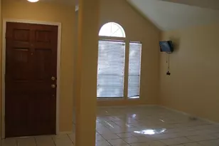 8978 Dawnridge Dr, Houston, TX 77071 - Photo 6