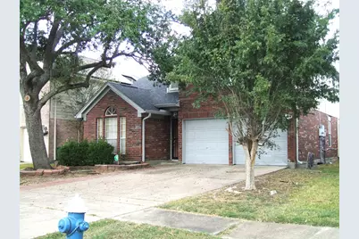 8978 Dawnridge Drive, Houston, TX 77071 - Photo 2