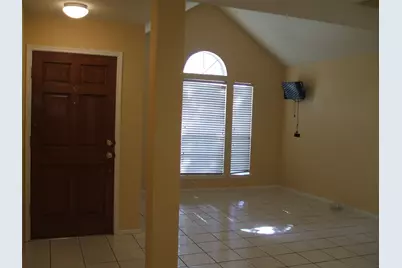 8978 Dawnridge Drive, Houston, TX 77071 - Photo 6