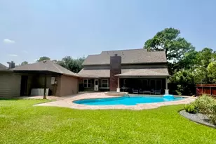 2030 Town Hill Dr, Houston, TX 77062 - Photo 38