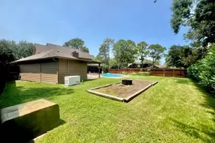 2030 Town Hill Dr, Houston, TX 77062 - Photo 44