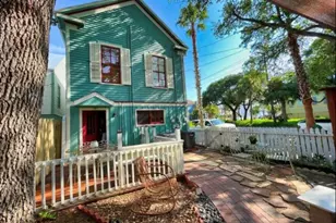 2328 Avenue M, Galveston, TX 77550 - Photo 1